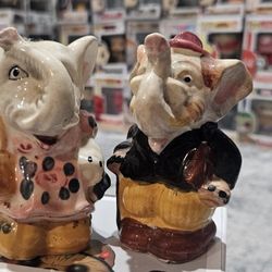 Anthropomorphic Elephant Couple Salt Pepper Shaker Set