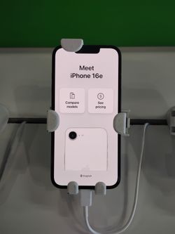 iPhone 16e