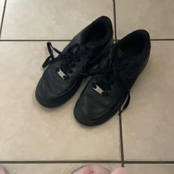 busted black air force’s