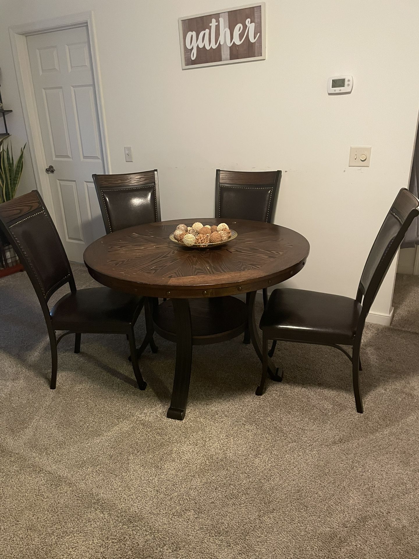 Hardwood Brown Rustic Round Dining Room Set