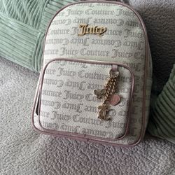 Mochila Juicy Nueva/Juicy Couture Good Vibes Backpack With Charms 