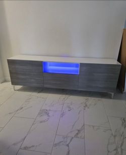 TvStand
