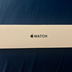 Apple Watch SE 40MM Starlight Finish W/Sport Band