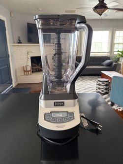 Ninja professional blender (BL660)