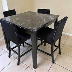 New Counter Height Set 
