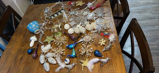 Closing store large lot of vintage holiday items selling as a lot only.