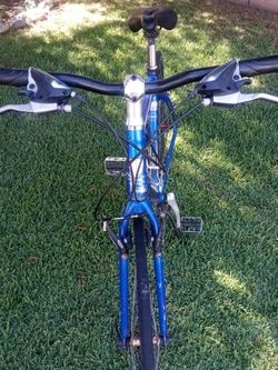 Trek 7.3FX, Blue, 8 Speed Hybrid, 20" Frame, Unisex, Good Working Condition