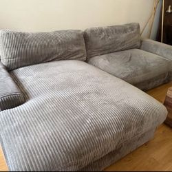 Upholstered Reversible Chaise Sectional Sofa 