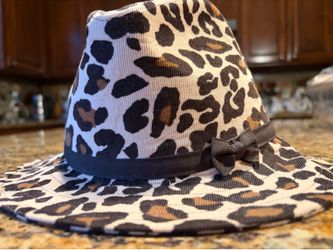 Girl leopard hat