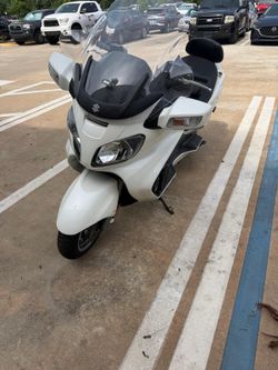 Suzuki Burgman  650