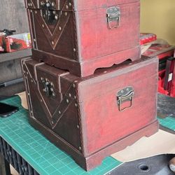 Small Chest X2 (Wood)