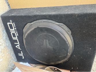 12” JL Audio**perfect for a Single cab box