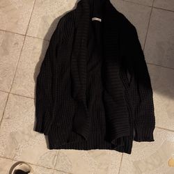 Women’s Sweater Size Med - Open Style 