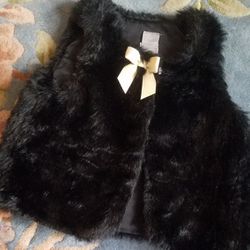 Tahari Girl's Black Faux Fur Vest size 4T

