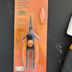 Snips, Trowel, cultivator and tiller 