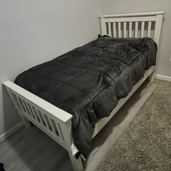 Stunning Pottery Barn Twin Bed Including Box Spring!