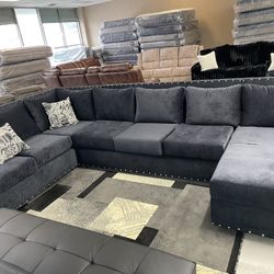 BLUE SECTIONAL 
