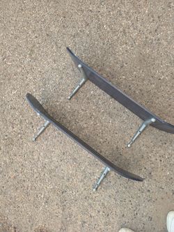 skateboard-shaped shelf