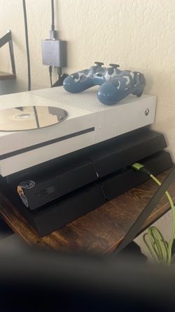 Xbox One S console / Playstation 4 game console • wireless controllers