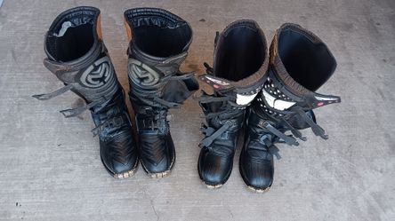 Motorcycle Boots And Pants 