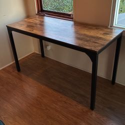 Table / Desk