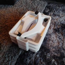 White 3 Tier Storage For Kitchen Or Bathroom Or Bedroom Good Condition.  For Free  