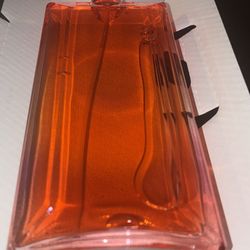 Woman’s idole perfume