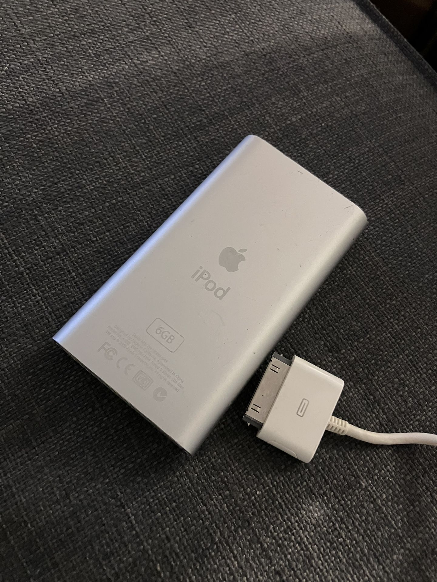 IPod Mini Silver 1st Generation - 6GB for Sale in Aurora, IL - OfferUp