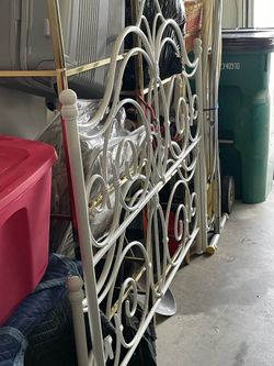 Queen White Antique Style Bed Headboard & Footboard
