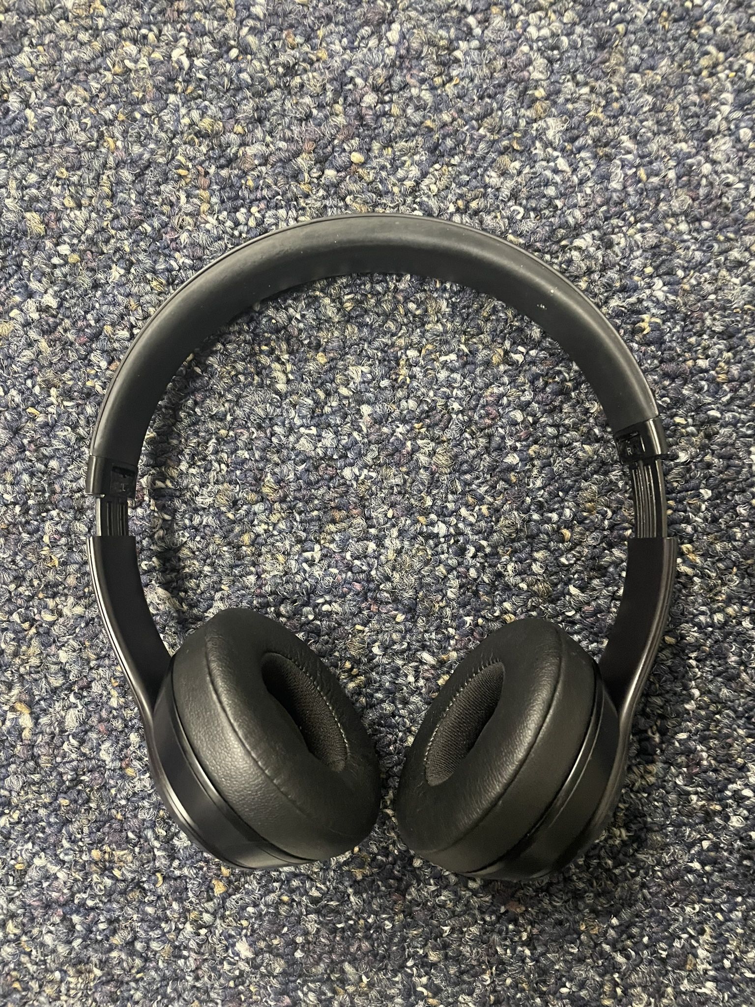 Beats Headphones Solo 3