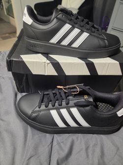 Adidas Women size 7