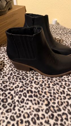 Frye and co size 7 women