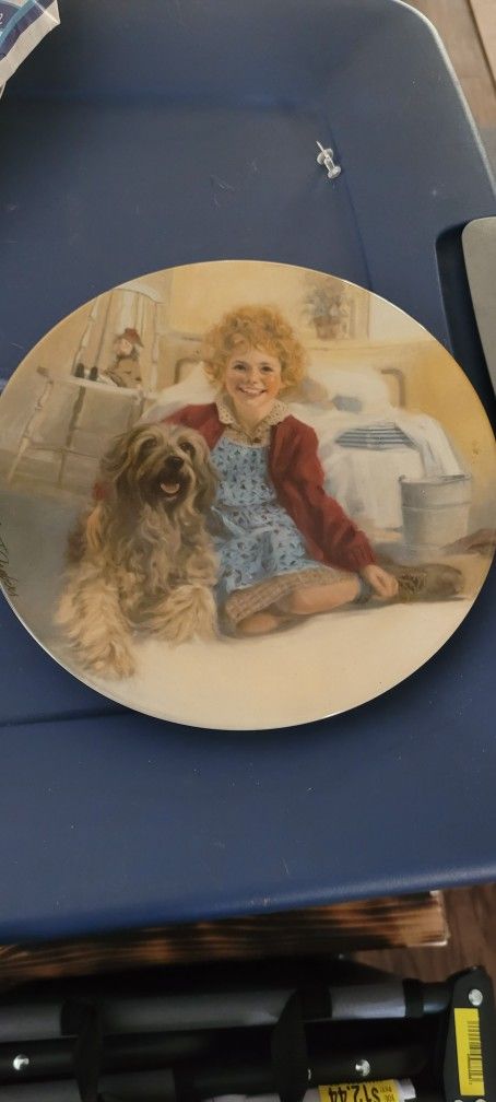 Annie Collector's Plate