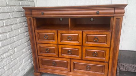 Drawer dresser
