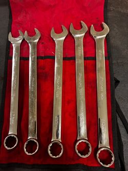 Snap on wrench set