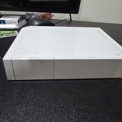 Nintendo Wii With 2 Controllers 