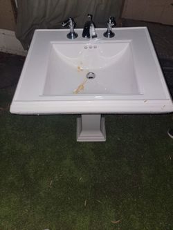 Bathroom sink