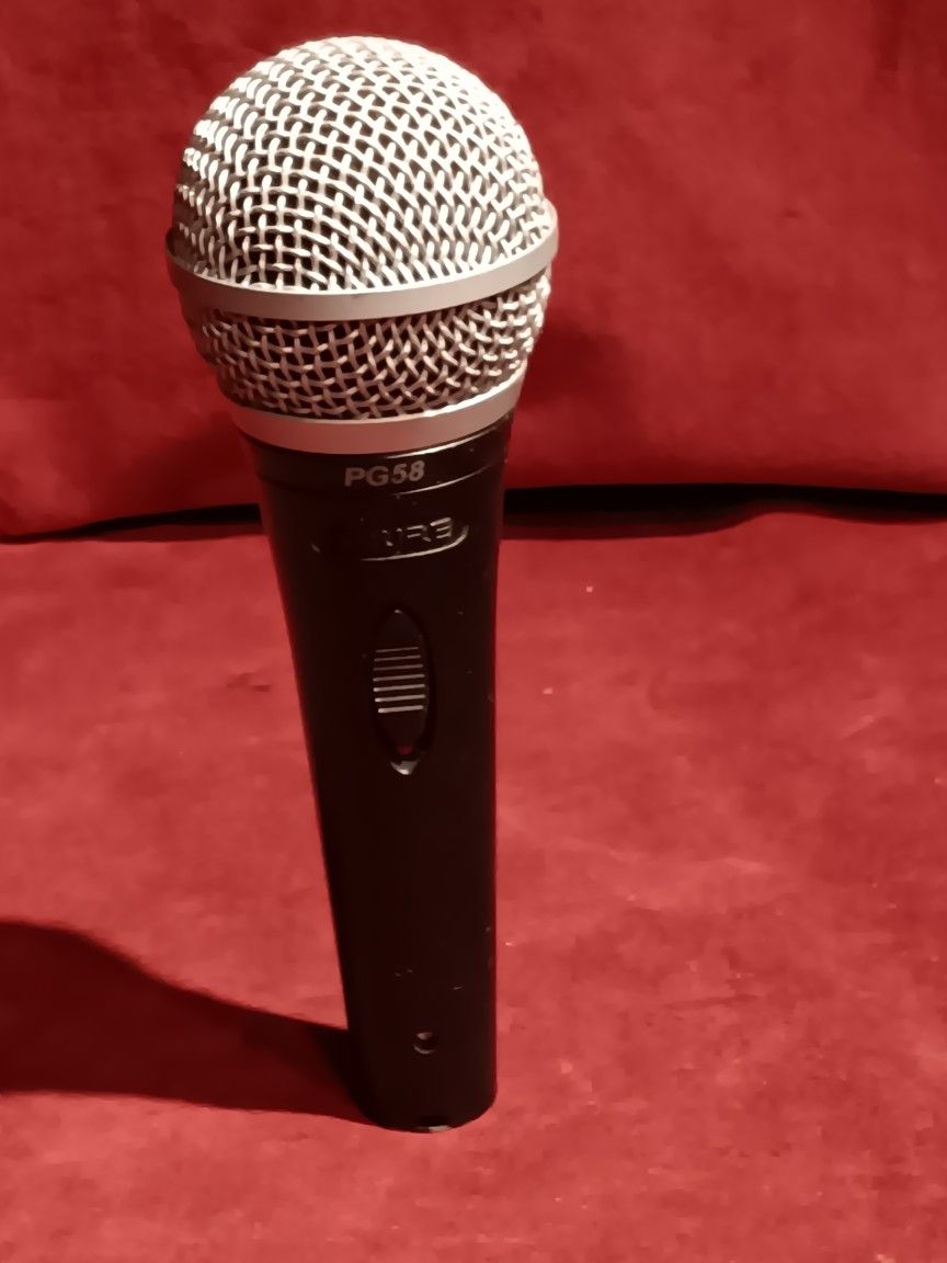Shure pg58 mic with switch