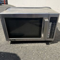 Amanda Commercial Microwave. 