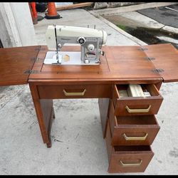 Table Sewing Machine 