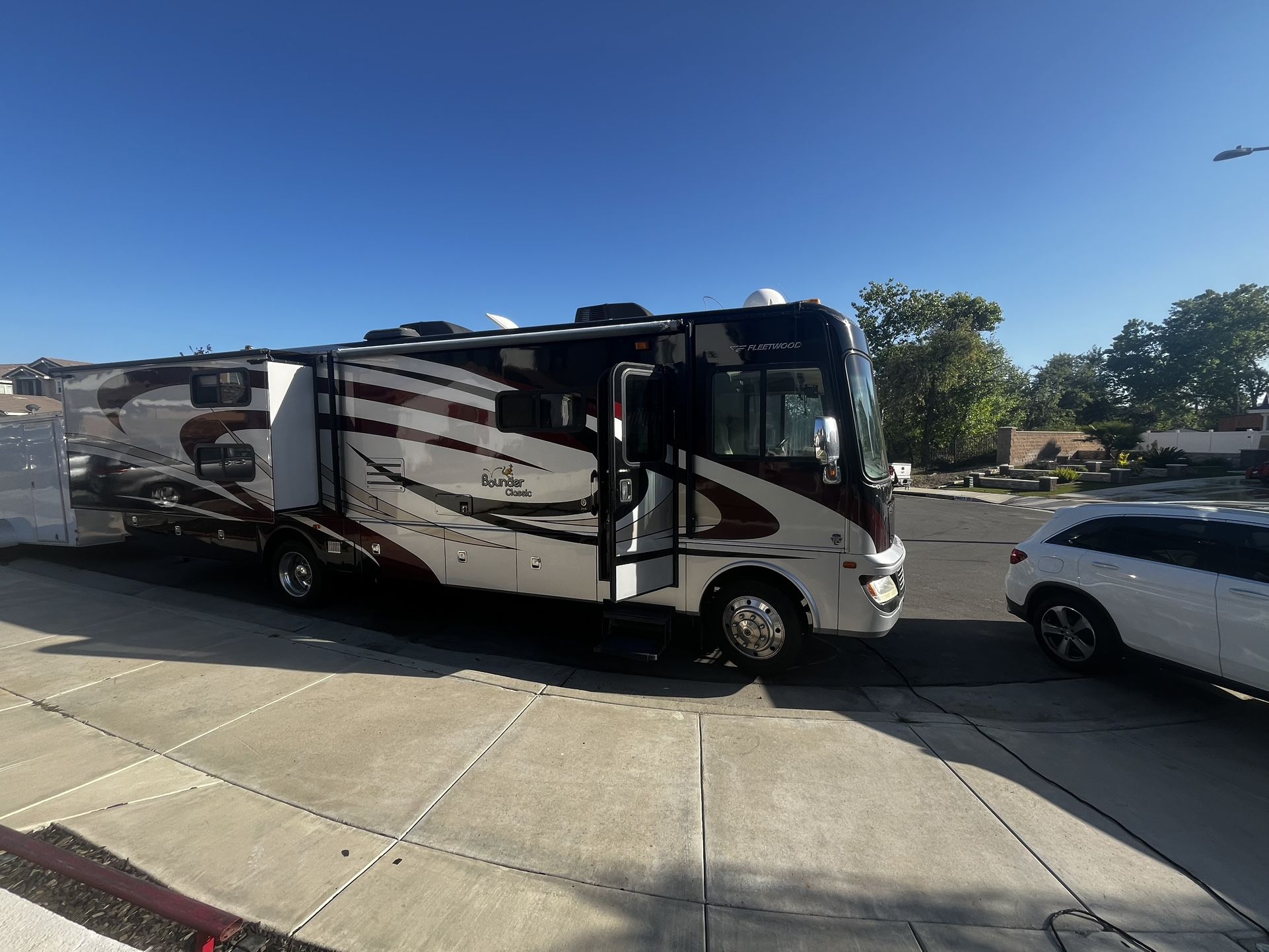 2012 Fleetwood bounder 34b