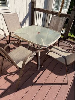 Outdoor table and chairs