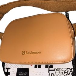 Lululemon Everywhere 1L Bnew