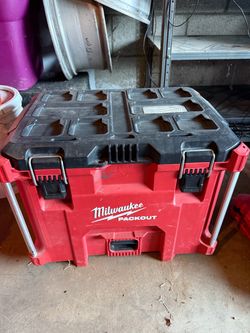 Milwaukee packout