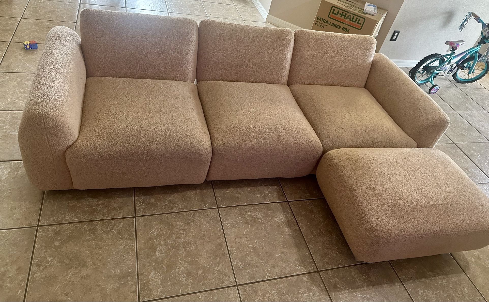 Modular 3 Piece Couch With Ottoman