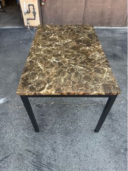Small dining table 9/10 condition