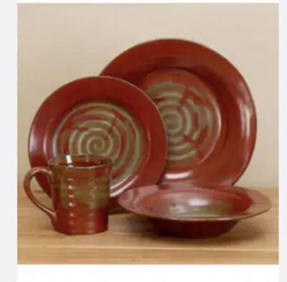 Pfaltzgraff Copper Leaf 16-Piece Dinnerware, 4 Settings. Dinner/salad/soup/mug
