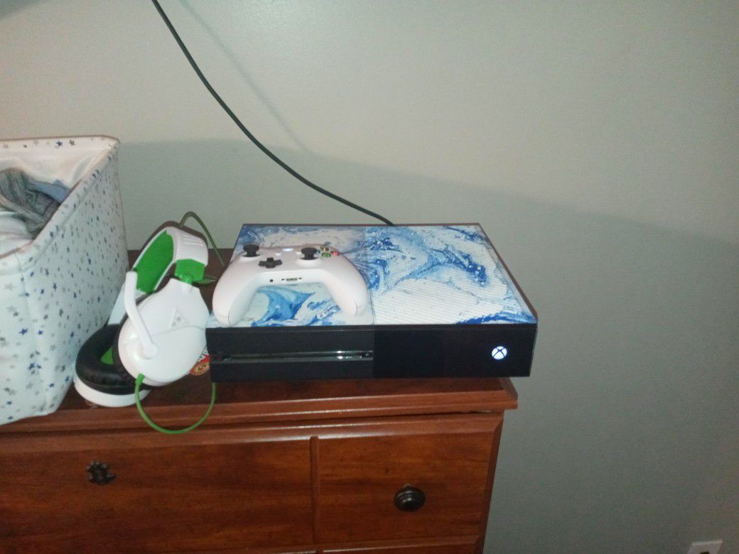 Custom Xbox One With Brand New Controller And Headset and Games