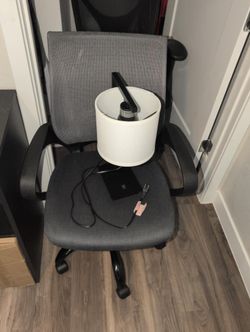 Desk Lamp (Like New)