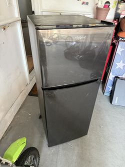 Whirlpool Mini Fridge/Freezer $100